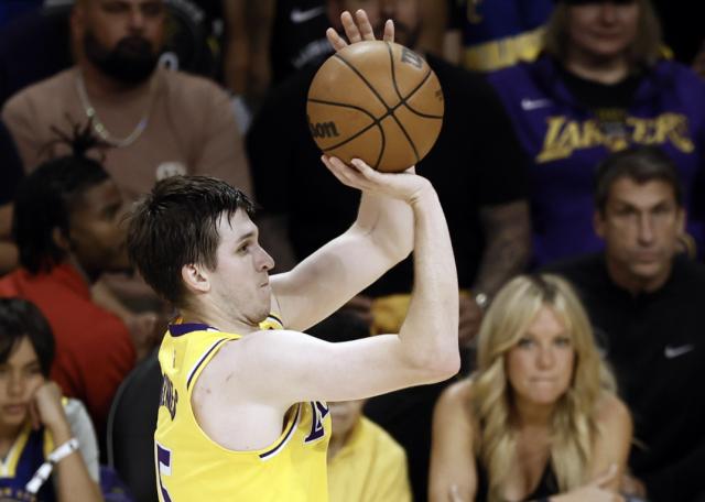 开云APP-里夫斯无视外界质疑 辅佐詹皇最终目标只有一个