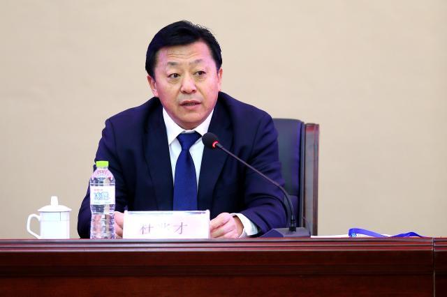 开云平台-足协传达两会精神 杜兆才:汲取近期腐败案件教训