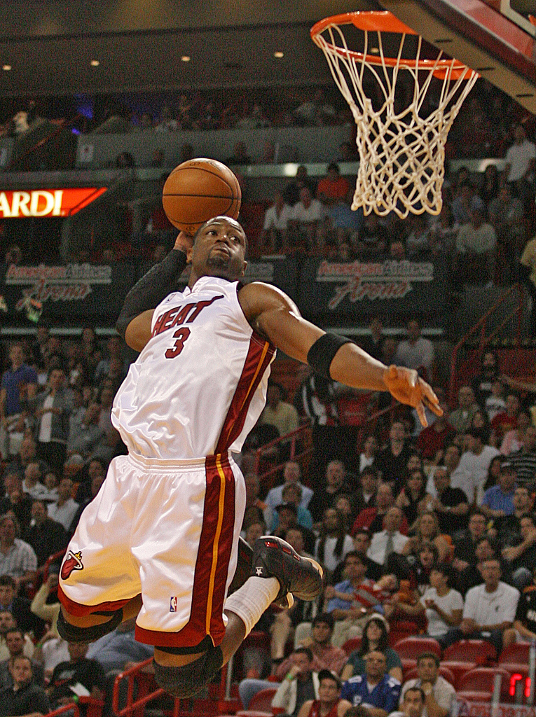 韦德：我生涯第二赛季应该拿进步最快球员奖 当时场均分提高了8分