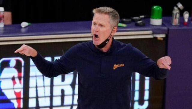 贯彻五小力挺格林 科尔希望勇士延续上季收官势头